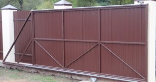 Купить откатные ворота из профнастила Железногорск, цена от 1733 руб.