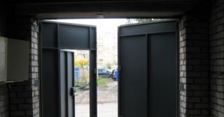 Купить гаражные ворота распашные Железногорск, цена от 3822 руб.