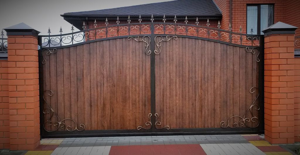 Купить простые ворота для дома: советы по выбору, установке и уходу в Железногорске от 32608 руб | ВоротМастер-Жлр